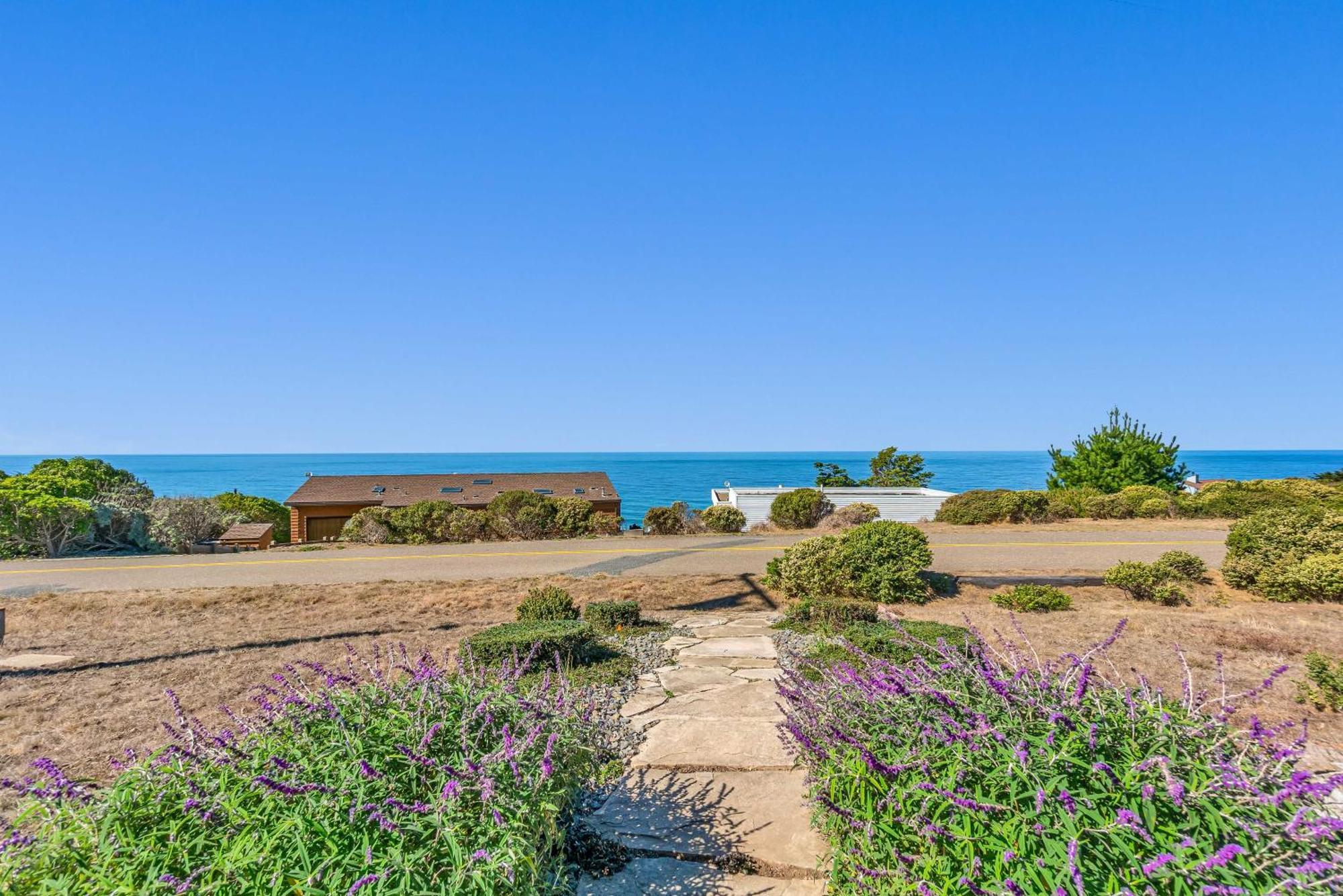 Dream Weaver House With Hot Tub And Ocean View! Villa Manchester Exterior foto